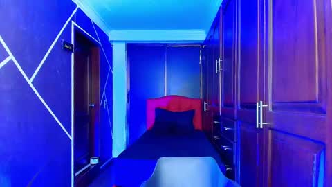 Snapshot of sexynaf chatting on 02/12/25, 07:13 N A F online show from 02/12/25, 07:13