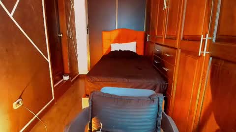 Snapshot of sexynaf chatting on 03/06/25, 01:27 N A F online show from 03/06/25, 01:27