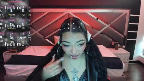 Snapshot of sexynaf chatting on 09/26/25, 08:02 N A F online show from 09/26/25, 08:02