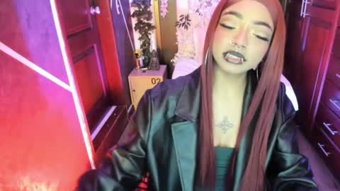 Snapshot of sexynaf chatting on 10/15/25, 07:47 N A F online show from 10/15/25, 07:47