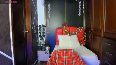 Snapshot of sexynaf chatting on 12/03/25, 07:12 N A F online show from 12/03/25, 07:12