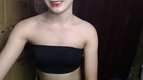 Snapshot of sexynaughtyella_xx chatting on 01/02/25, 07:44 ella online show from 01/02/25, 07:44