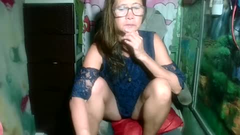 Snapshot of sexyoldangel chatting on 06/12/26, 02:38 sexyoldangel online show from 06/12/26, 02:38