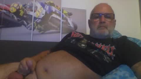 Snapshot of sexypaa chatting on 10/25/25, 06:35 sexypaa online show from 10/25/25, 06:35