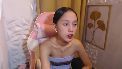 Snapshot of sexypinayirish chatting on 11/25/25, 11:10 IRISH online show from 11/25/25, 11:10