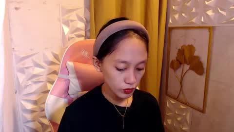 Snapshot of sexypinayirish chatting on 12/17/25, 11:05 IRISH online show from 12/17/25, 11:05