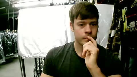 Erikson online show from 09/19/25, 05:42