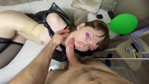 Snapshot of sexyru_couple chatting on 02/05/25, 01:44 Kirill Team online show from 02/05/25, 01:44