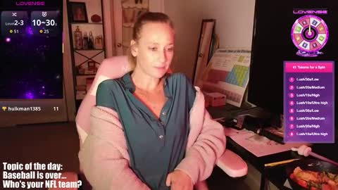 Snapshot of sexyscienceteacher90 chatting on 11/04/25, 05:17 Miss Jasmine Baker - eXXXotica DC December 6th - 8th online show from 11/04/25, 05:17