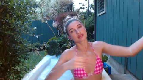 Squriting serenah online show from 05/25/26, 04:40