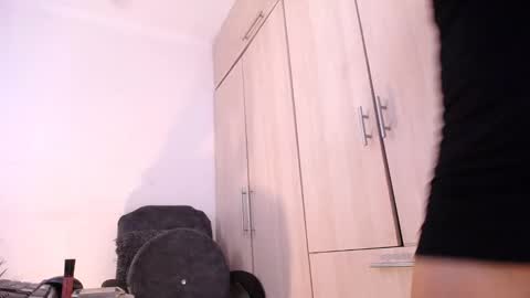    online show from 12/04/24, 06:33