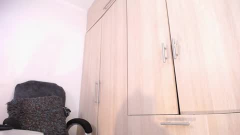    online show from 01/06/25, 04:36