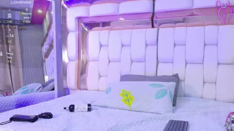 Snapshot of sexysister_ chatting on 03/02/26, 03:08 Kendall online show from 03/02/26, 03:08