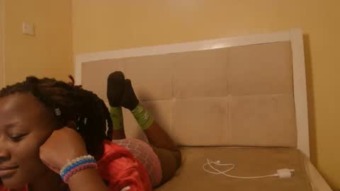 Snapshot of sexysky24 chatting on 09/12/25, 02:17 sexysky24 online show from 09/12/25, 02:17