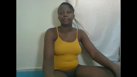 Snapshot of sexysleeky chatting on 03/12/25, 08:19 PAULINE online show from 03/12/25, 08:19