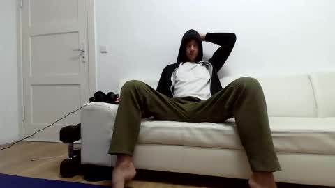 urPersonalToyboy420 online show from 06/09/26, 11:55