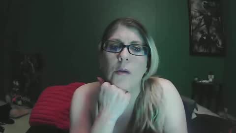 Snapshot of sexystripper69 chatting on 10/19/25, 04:13 sexystripper69 online show from 10/19/25, 04:13