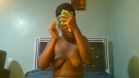 VIVIAN online show from 03/05/25, 06:33