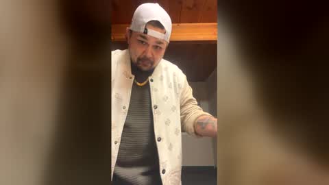 Snapshot of sexywhiteboi420 chatting on 02/27/26, 10:59 sexywhiteboi420 online show from 02/27/26, 10:59