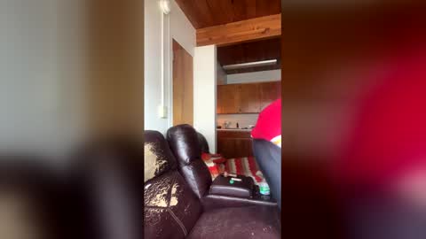 Snapshot of sexywhiteboi420 chatting on 04/13/26, 08:36 sexywhiteboi420 online show from 04/13/26, 08:36