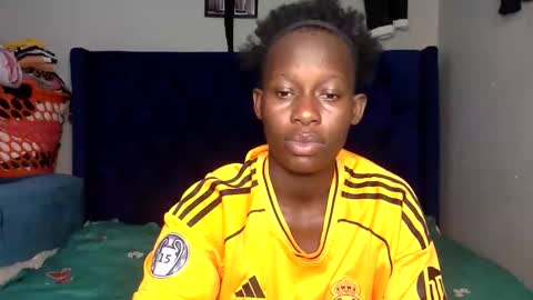 sexywife214537 online show from 12/19/25, 10:22