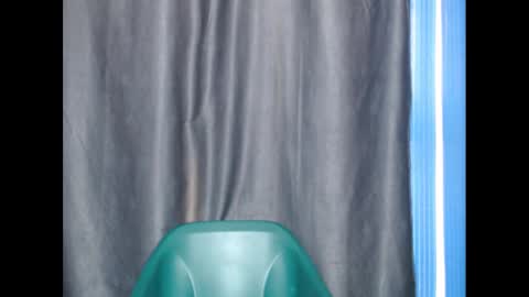 Snapshot of sexyxbunnyxx chatting on 12/11/24, 10:25 Blue online show from 12/11/24, 10:25