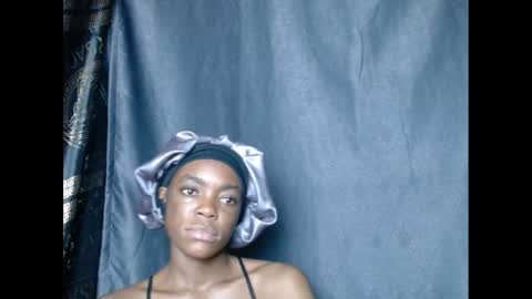 Snapshot of sexyxbunnyxx chatting on 12/15/24, 05:31 Blue online show from 12/15/24, 05:31