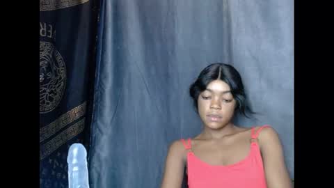 Snapshot of sexyxbunnyxx chatting on 02/21/25, 10:17 Blue online show from 02/21/25, 10:17