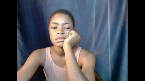 Snapshot of sexyxbunnyxx chatting on 03/04/25, 09:51 Blue online show from 03/04/25, 09:51