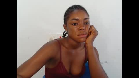 Snapshot of sexyxbunnyxx chatting on 10/25/25, 11:07 Blue online show from 10/25/25, 11:07