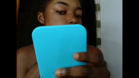 Snapshot of sexyxbunnyxx chatting on 11/06/25, 09:21 Blue online show from 11/06/25, 09:21