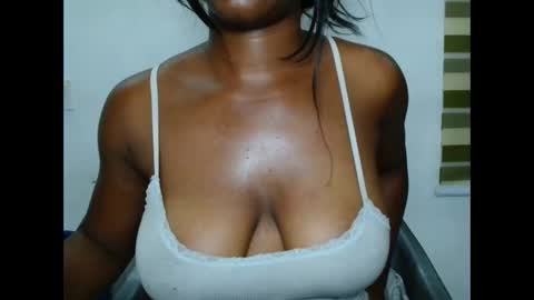 Snapshot of sexyxbunnyxx chatting on 03/15/26, 01:11 Blue online show from 03/15/26, 01:11