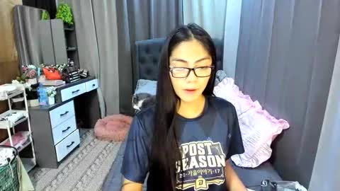 Xenaaa online show from 12/20/25, 07:32