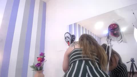 Mary online show from 10/12/25, 02:05