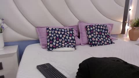 Mary online show from 11/15/25, 11:29