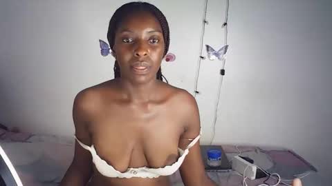 Snapshot of sexyypie chatting on 02/09/26, 08:24 sexyypie online show from 02/09/26, 08:24