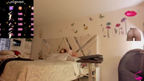 Snapshot of sexyzoe_69 chatting on 02/02/25, 11:30 Alexa online show from 02/02/25, 11:30