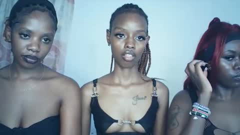 Snapshot of sexyzuriel chatting on 02/26/26, 10:47 sexyzuriel online show from 02/26/26, 10:47