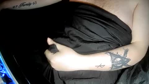 Snapshot of sexzilla15 chatting on 09/28/25, 07:14 no face online show from 09/28/25, 07:14