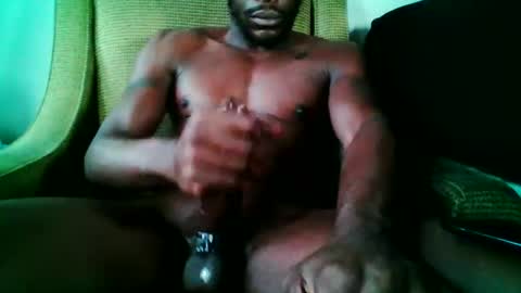 Snapshot of seymourjohnson_ chatting on 10/29/25, 09:05 seymourjohnson_ online show from 10/29/25, 09:05