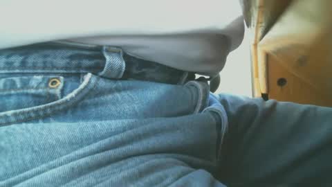 Bruce online show from 02/04/25, 06:06