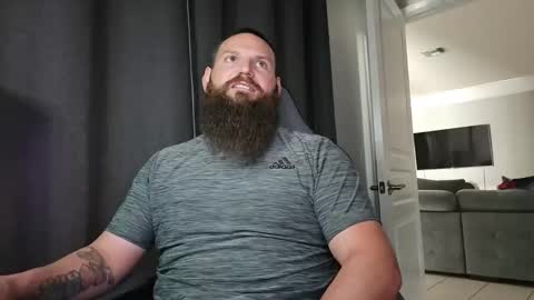 Snapshot of sflmarriedguy chatting on 02/10/25, 04:47 SouthFloridaStr8guy online show from 02/10/25, 04:47