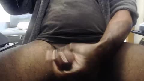 Snapshot of sh3lz chatting on 12/10/24, 02:05 sh3lz online show from 12/10/24, 02:05