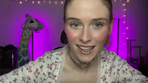 Snapshot of shadebabe chatting on 02/04/25, 07:51 shadebabe online show from 02/04/25, 07:51