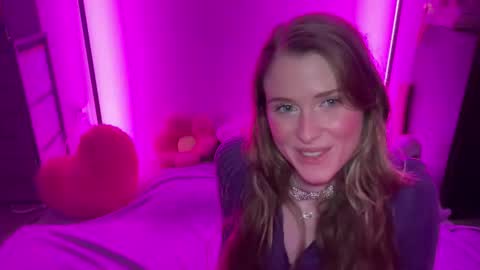 Snapshot of shadebabe chatting on 05/24/26, 05:56 shadebabe online show from 05/24/26, 05:56