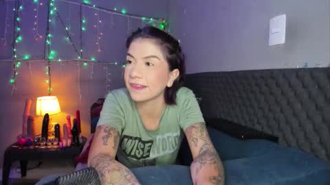 Snapshot of shadia_squirt chatting on 09/24/25, 07:50 shadia online show from 09/24/25, 07:50