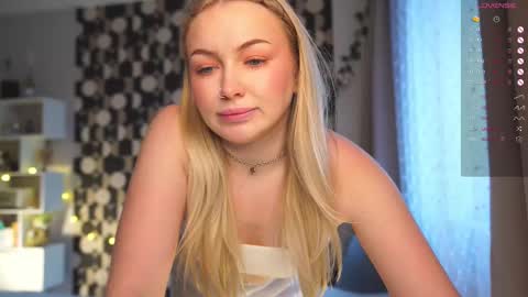 Sindy and Nancy  Next stream 1 December  online show from 03/05/26, 06:31