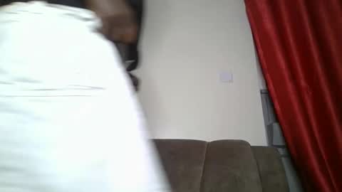 Snapshot of shadowsweet34 chatting on 02/25/26, 12:15 val online show from 02/25/26, 12:15