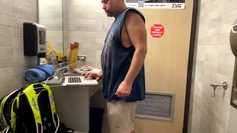 Snapshot of shadystl chatting on 09/21/25, 11:45 shadystl online show from 09/21/25, 11:45