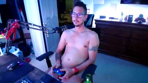 Snapshot of shaftyone4u chatting on 12/19/25, 11:56 shaftyone4u online show from 12/19/25, 11:56